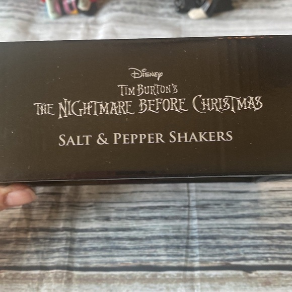 Nightmare Before Christmas Salt and Pepper Shakers - Picture 3 of 9